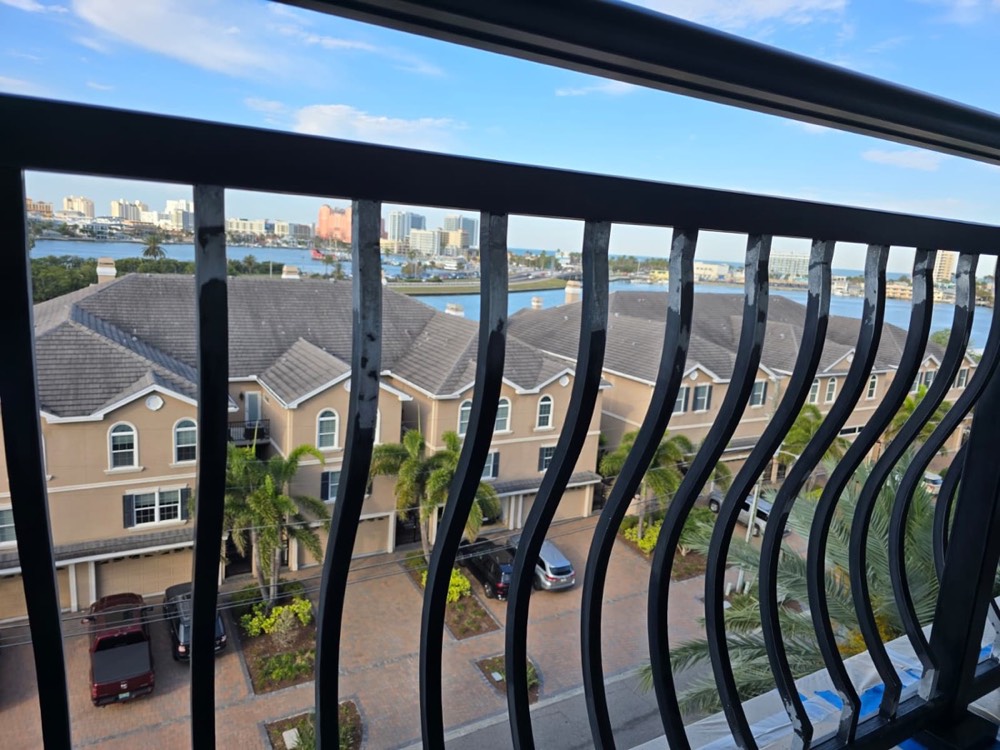 Powder-coated balcony railing