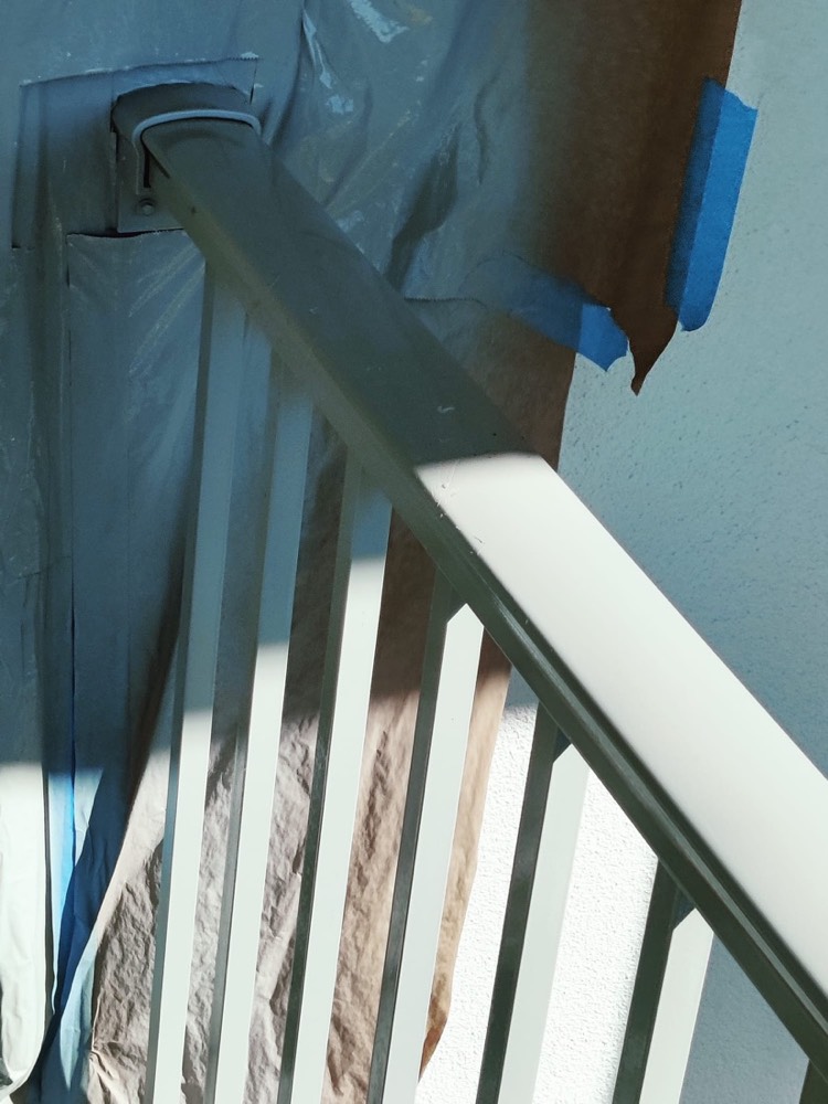 Powder-coated balcony railing