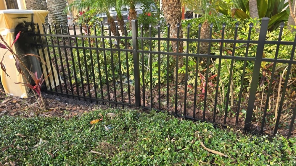 Powder-coated perimeter fencing